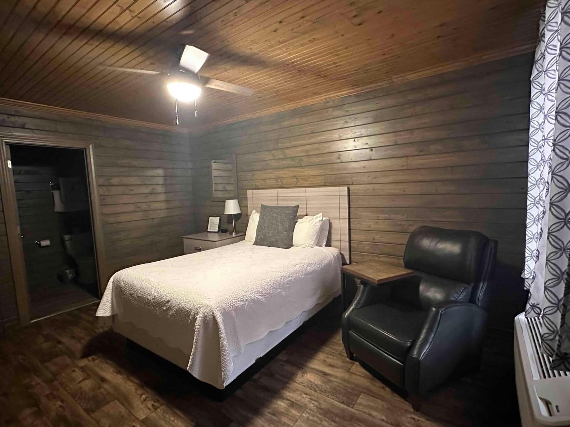 Turn On Inn Lake Village Habitación foto