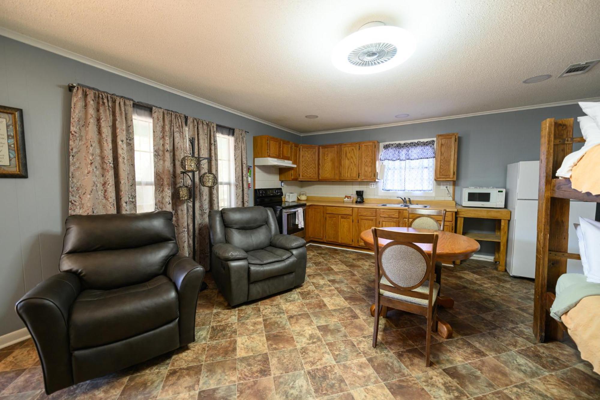 Turn On Inn Lake Village Habitación foto